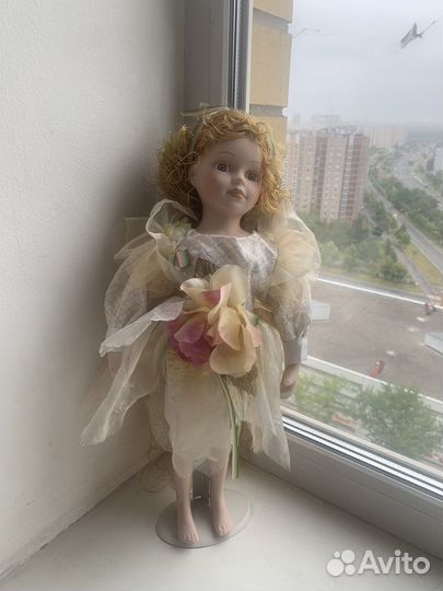 Кукла фарфоровая коллекционная