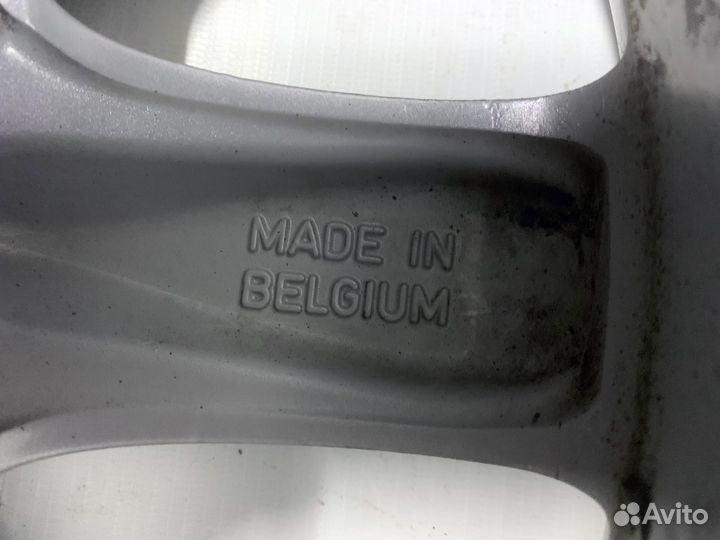 Комплект разношироких дисков Mercedes R18