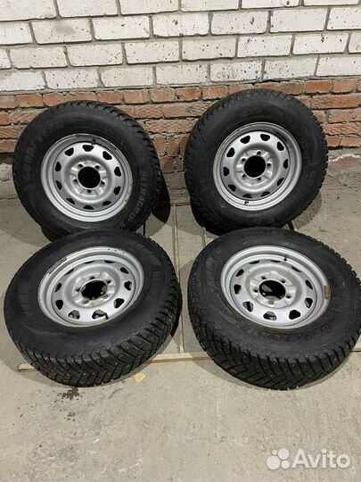 Колеса на УАЗ R16 Goodyear