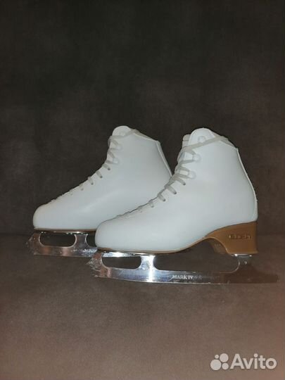 Фигурные коньки Edea 235