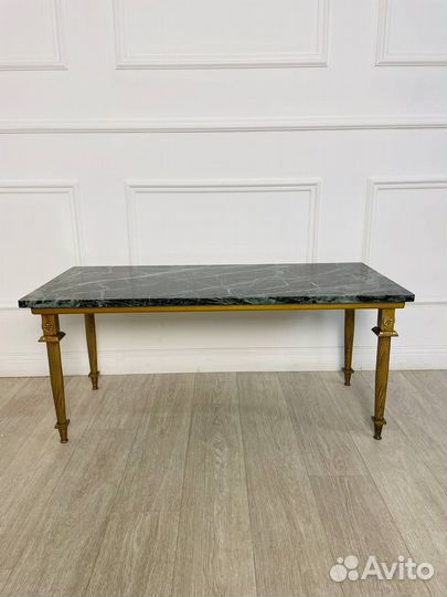 Журнальный винтажный столик