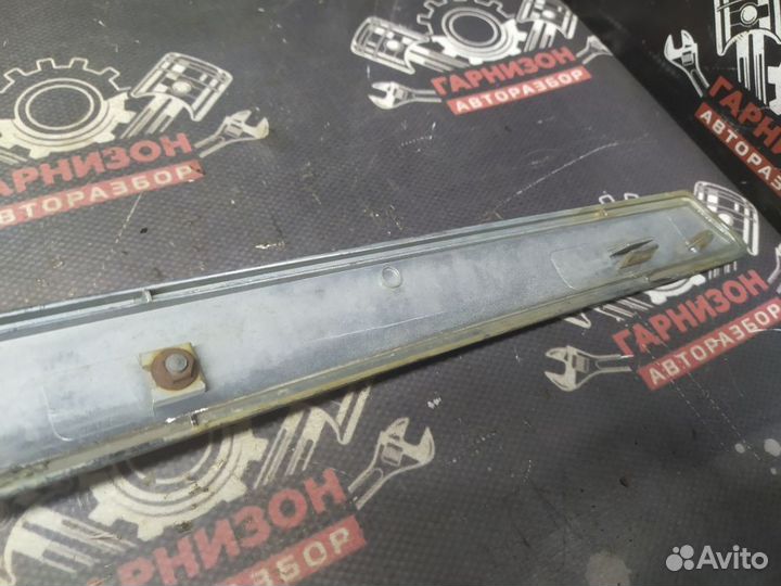 Молдинг капота Лада 2170 2171 2172 Приора