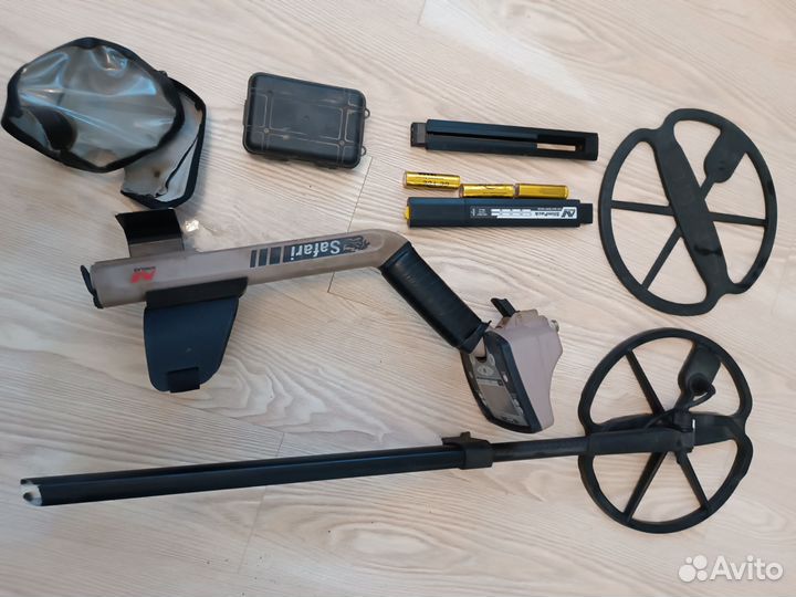 Металлоискатель minelab safari