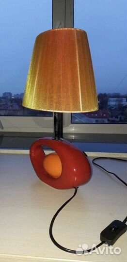 Лампа настольная