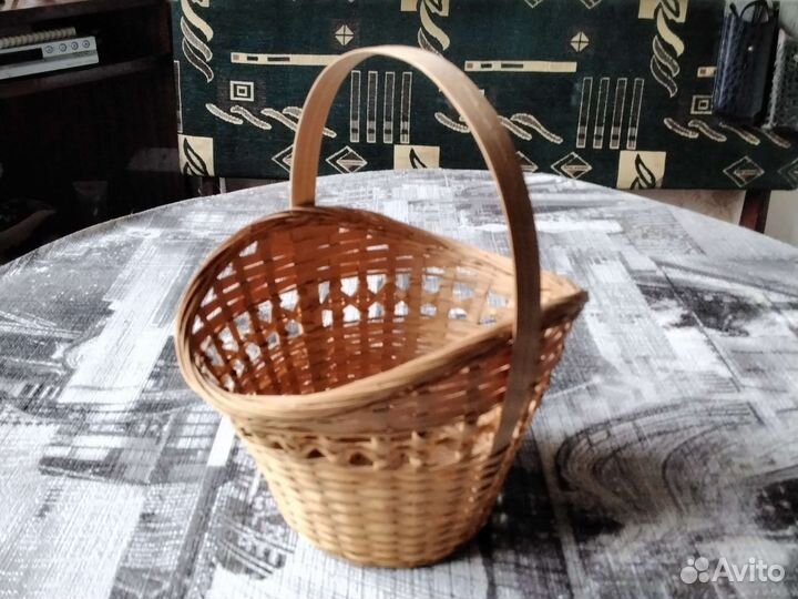 Карзинка для цветов с ручкой