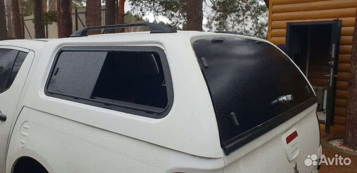 Стекло кунга переднее Мицубиси л200 отправлю ТК