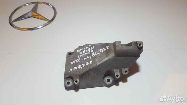 Кронштейн опоры двигателя правая Mercedes м278