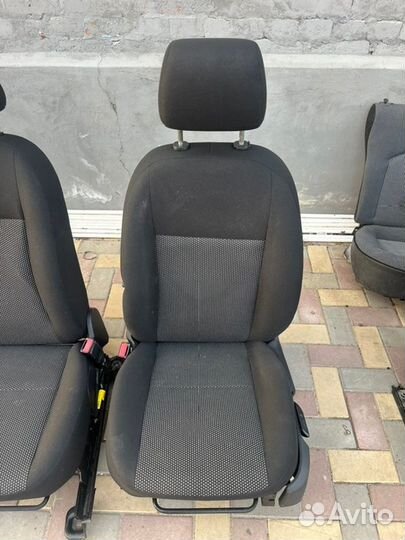 Сиденья передняя Ford Focus 2 2010