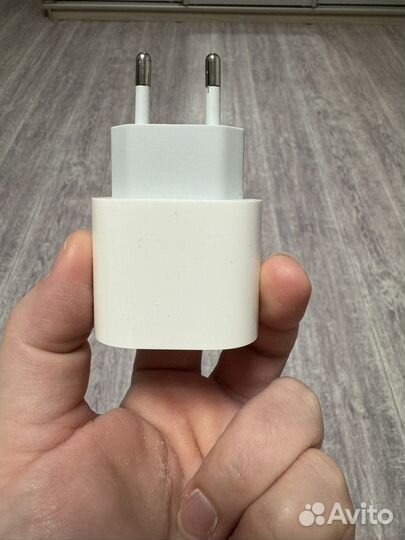 Зарядное устройство для телефона iPhone