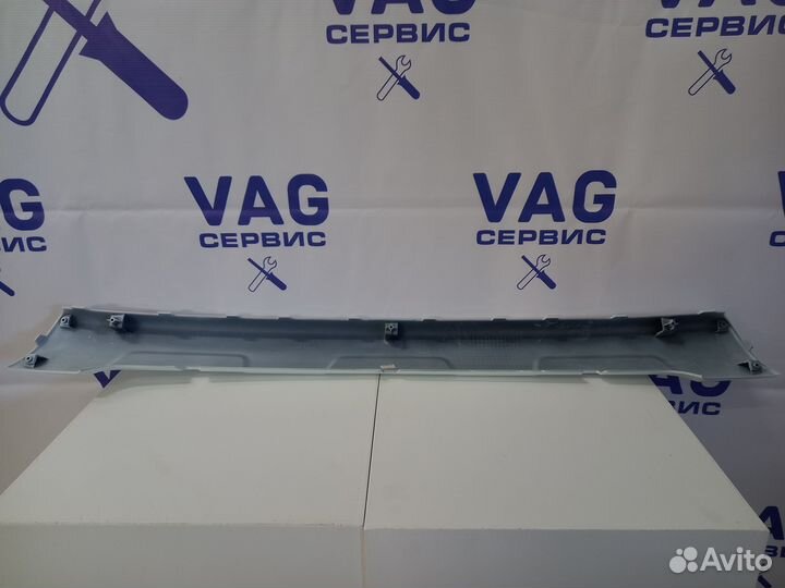 Накладка бампера 6400C207WA