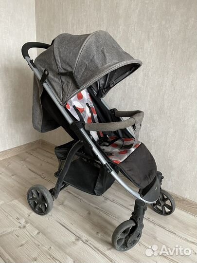 Коляска прогулочная