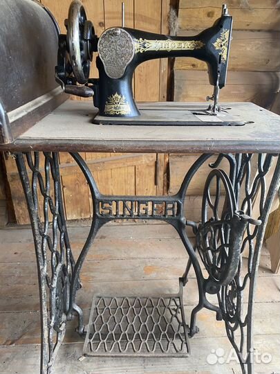 Швейная машина Singer