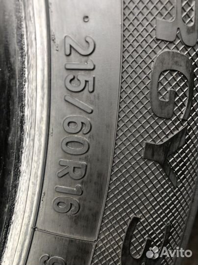 Toyo NanoEnergy 3 215/60 R16