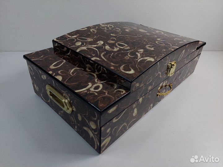 Сундук деревянный лакированный для хранения