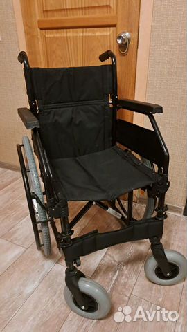 Инвалидная коляска (ширина сиденья 41см)
