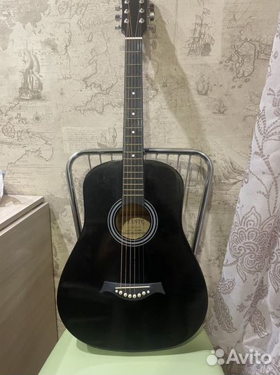Акустическая гитара