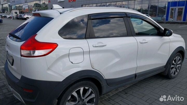 LADA XRAY Cross 1.8 МТ, 2018, 71 227 км