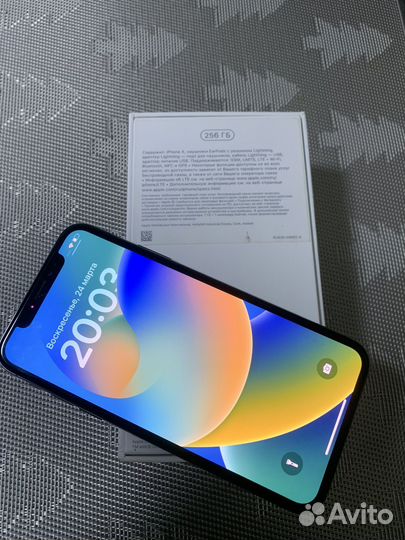 iPhone X, 256 ГБ