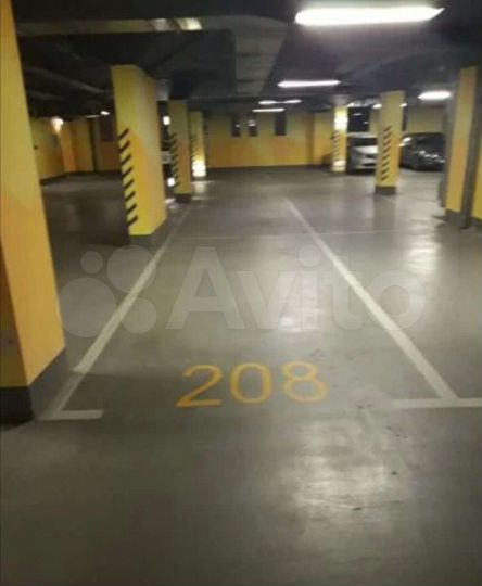 Машиноместо, 15 м²