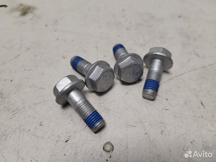 Колодки дисковые задние Volkswagen Golf Vi