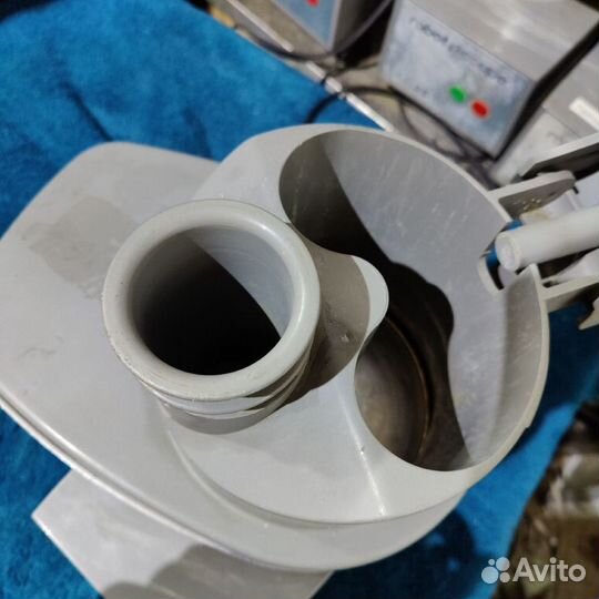 Овощерезка Robot Coupe CL25