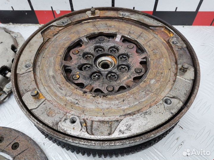 Б/У Б/У Маховик (демпфер сцепления) 415055210 BMW