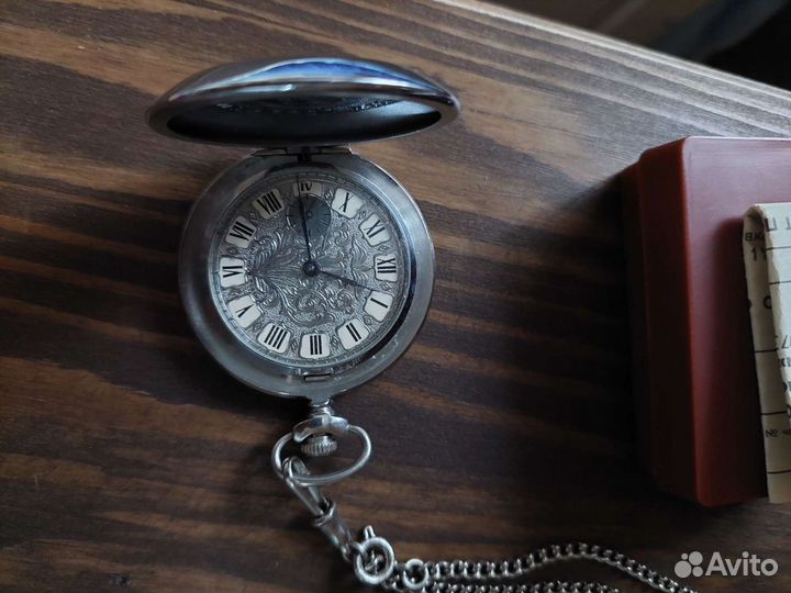 Часы карманные Молния 