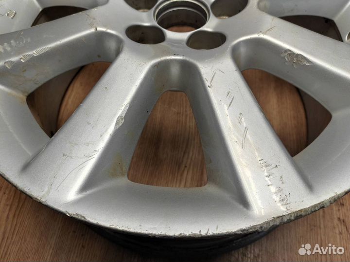 Диск колесный легкосплавный Toyota Avensis II 20