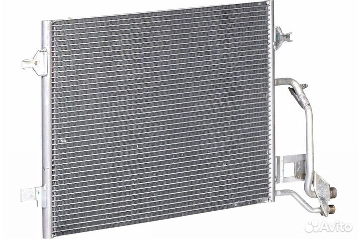 Новый Радиатор кондиционера (конденсер) Luzar