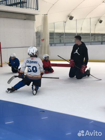 Тренер по хоккею