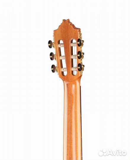 Классическая гитара Alhambra 4.618 9P CW E8 Classi