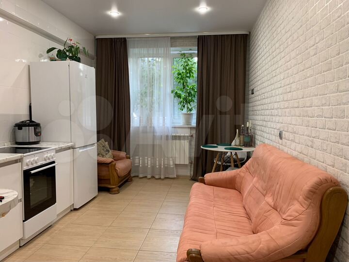 2-к. квартира, 50 м², 1/5 эт.