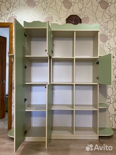 Комплект детской мебели. Кровать и шкафы