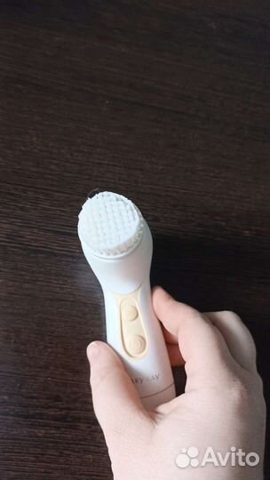 Щетка для очищения кожи лица Mary Kay Skinvigorate