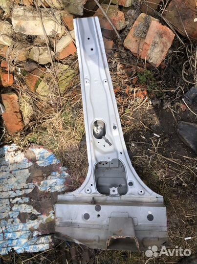 Левый стакан c лoнжероном toyоta саmry v40