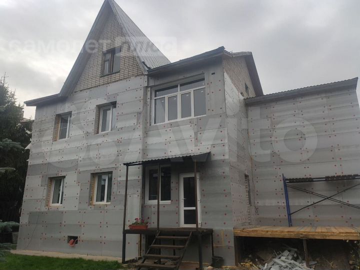 Дом 250 м² на участке 6 сот.