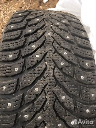 Nokian Tyres Hakkapeliitta 9 245/45 R18