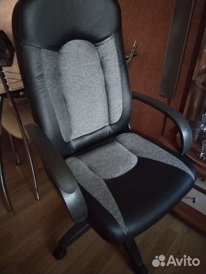 Продам компьютерное кресло