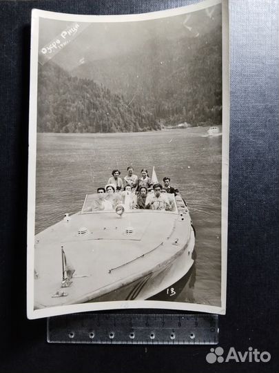 Озера Рица 1961 природа вода горы лес катер лодка