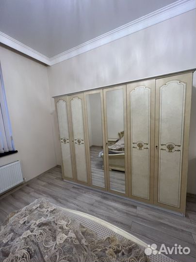 Спальный гарнитур