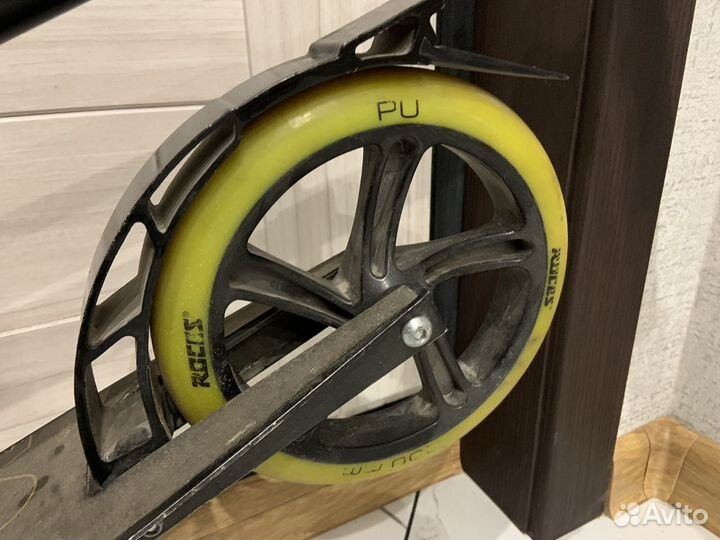 Городской складной самокат Roces