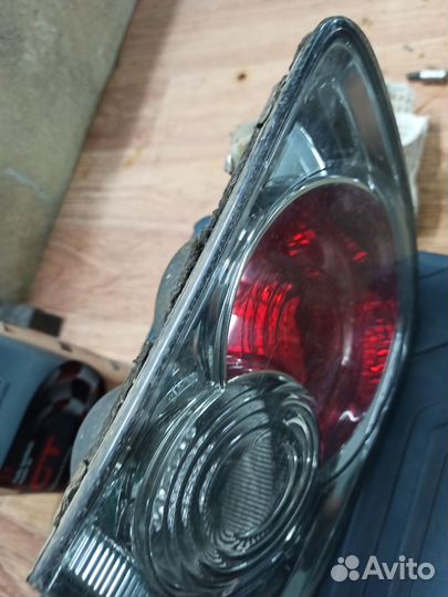 Mazda 6 gg фара правая в крышку багажника