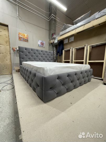 Кровать с ящиком для белья