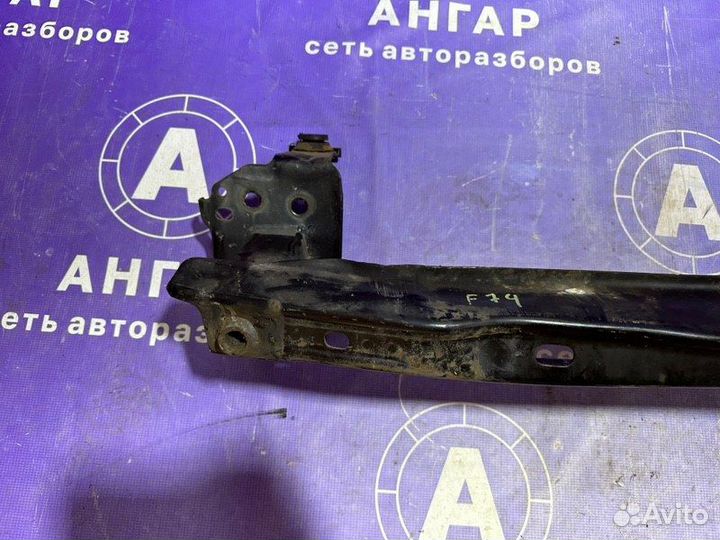 Усилитель бампера передний Volkswagen Touareg 7L