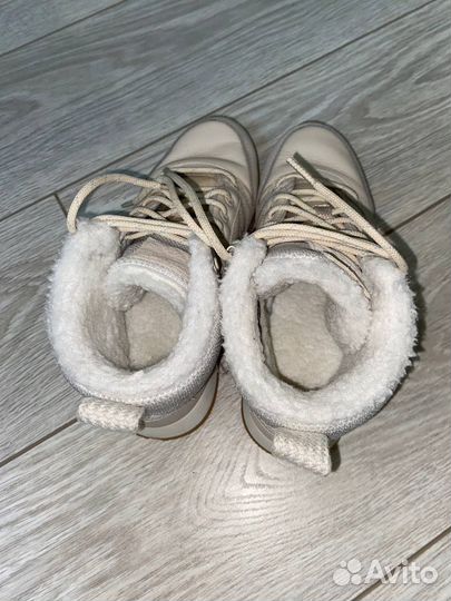 Кроссовки женские Reebok утепленные