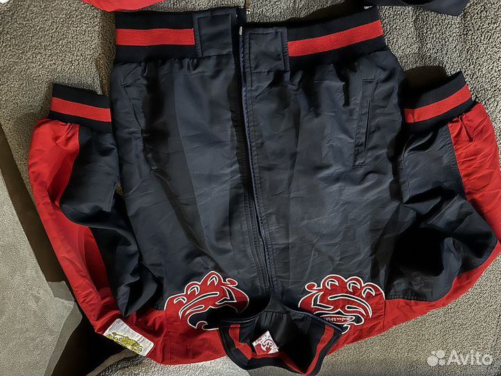 Костюм для мальчика в отличном состояние