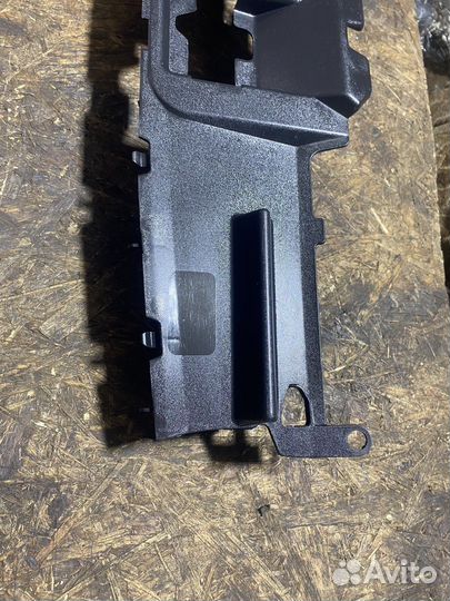 Кожух замка капота ford focus 1