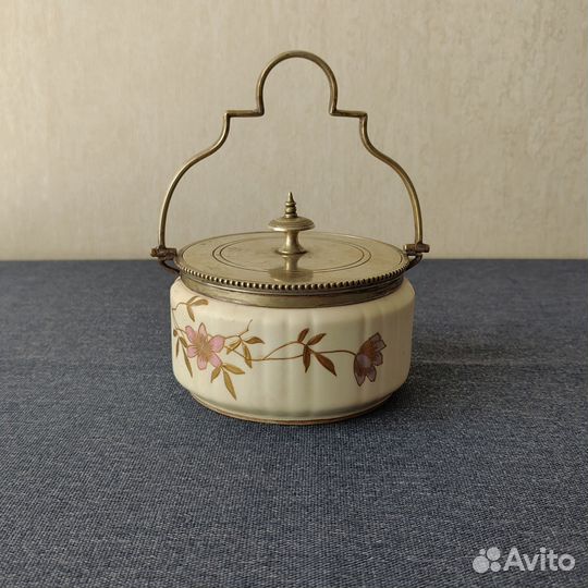 Бисквитница. Англия конец 19, начало 20 века