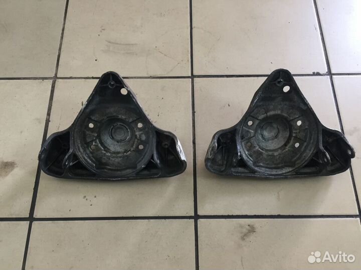 Верхняя чашка передней стойки audi a6 c5