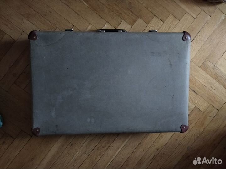 Чемодан ретро СССР с углами